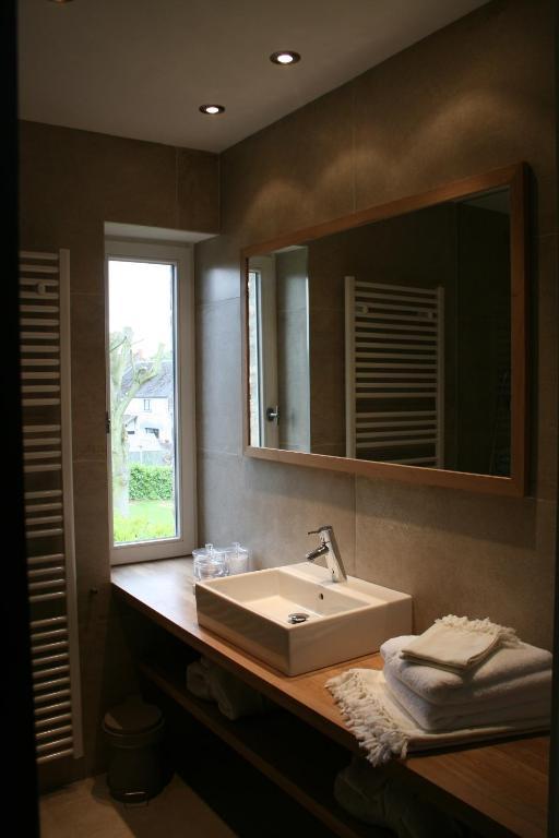 Aische-en-Refail B&B La Chambre D'A Cote الغرفة الصورة